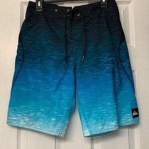Quicksilver board shorts Men 30